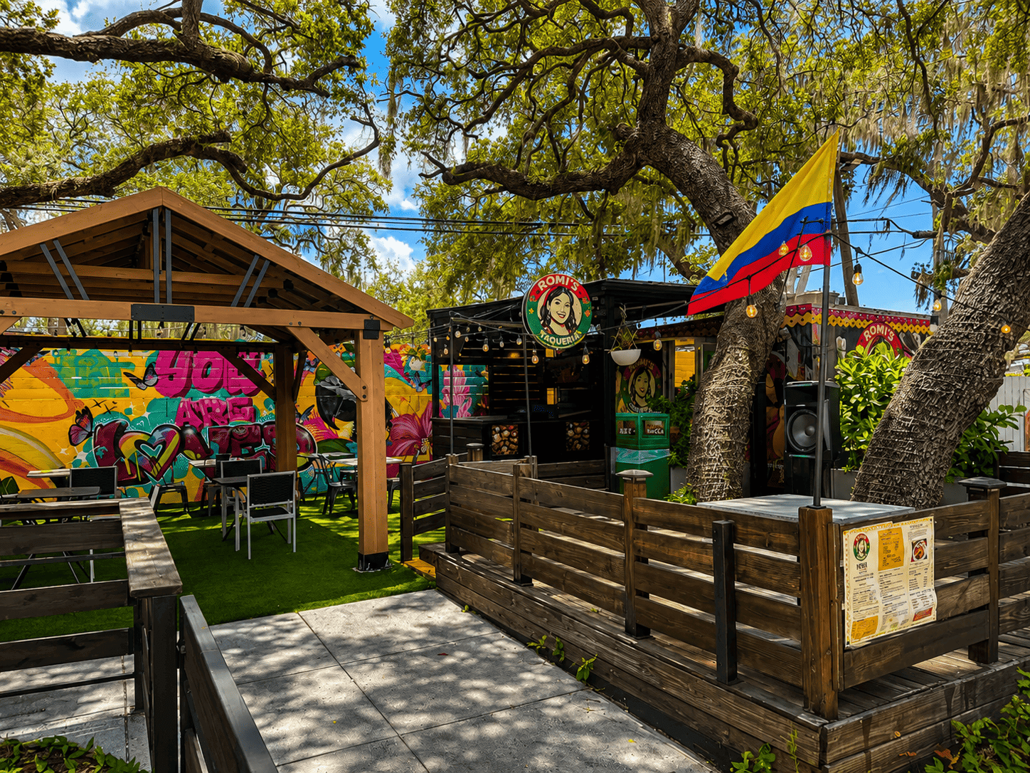 Cali Eatery patio